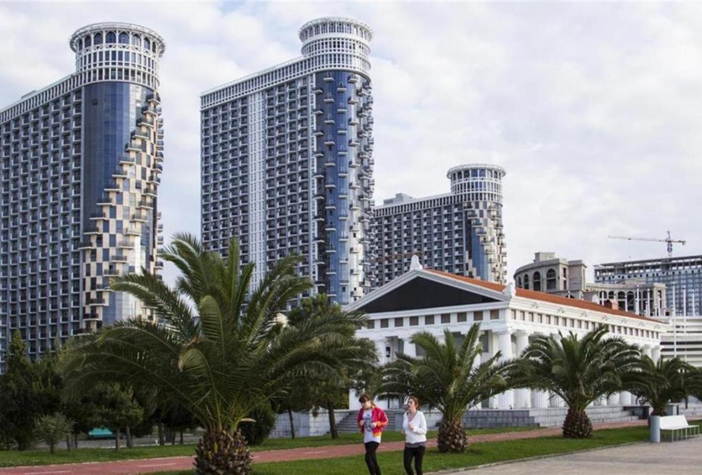Orbi Sea Tower Apartment バトゥーミ エクステリア 写真
